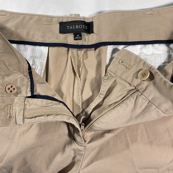 Talbots womens khaki basic flat front 10.5" inseam Bermuda shorts - size 14 - Picture 5 of 9